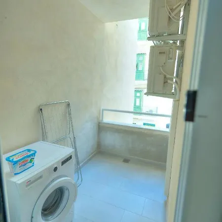 Spacious And Cozy 1 Bedroom Near Seafront Pcal1-1 Sliema