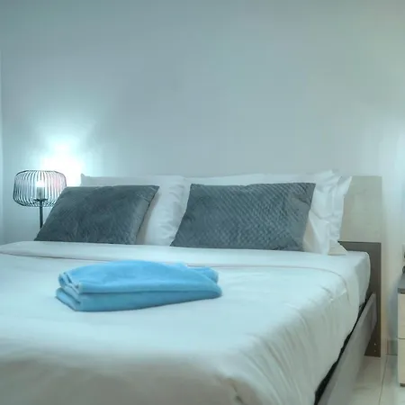 Apartment Spacious And Cozy 1 Bedroom Near Seafront Pcal1-1 *