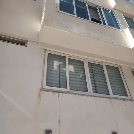 Spacious And Cozy 1 Bedroom Near Seafront Pcal1-1 Apartman *