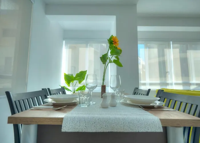 Spacious And Cozy 1 Bedroom Near Seafront Pcal1-1 Sliema